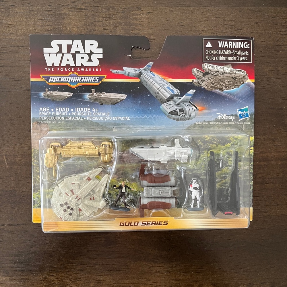 Hasbro Micro Machines Star Wars - The Force Awakens Gold Series “Space Pursuit”